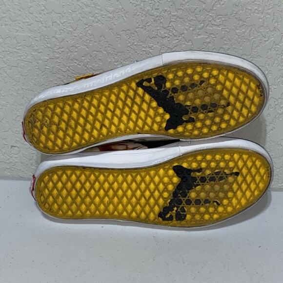 Athletic_Shoes